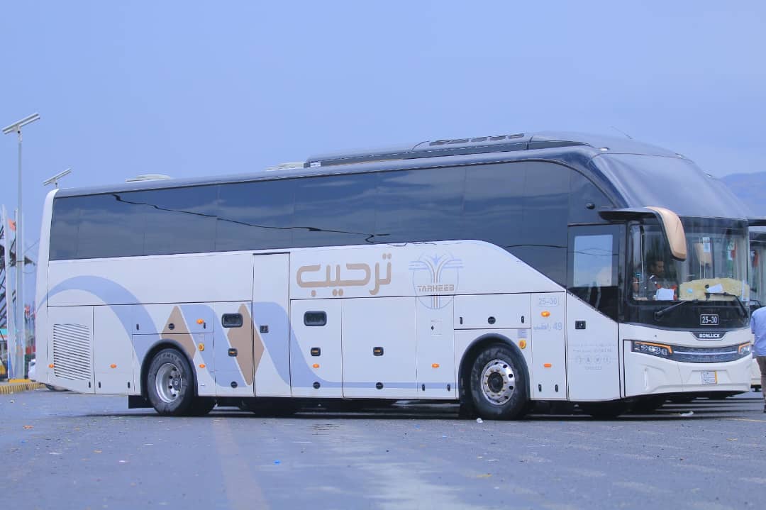 باصات شركة ترحيب الحديثة